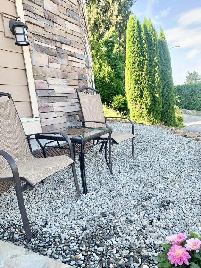 Mountain Retreat 3 Bedroom Garden House Near Heritage Park, Coliseum , Hwy 1, Fishing, Cultus Lake Chilliwack Zewnętrze zdjęcie
